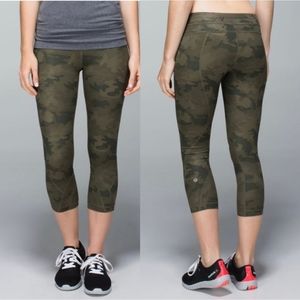 Lululemon Inspire Crop II All Luxtreme Savasana Camo Fatigue 8